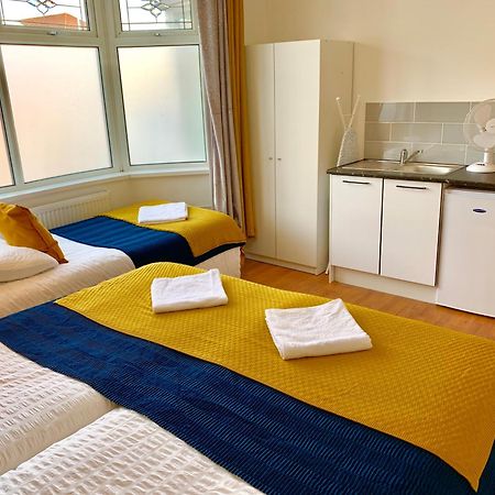 London Studio Apartments, Private Bathrooms And Parking Ilford Exterior photo