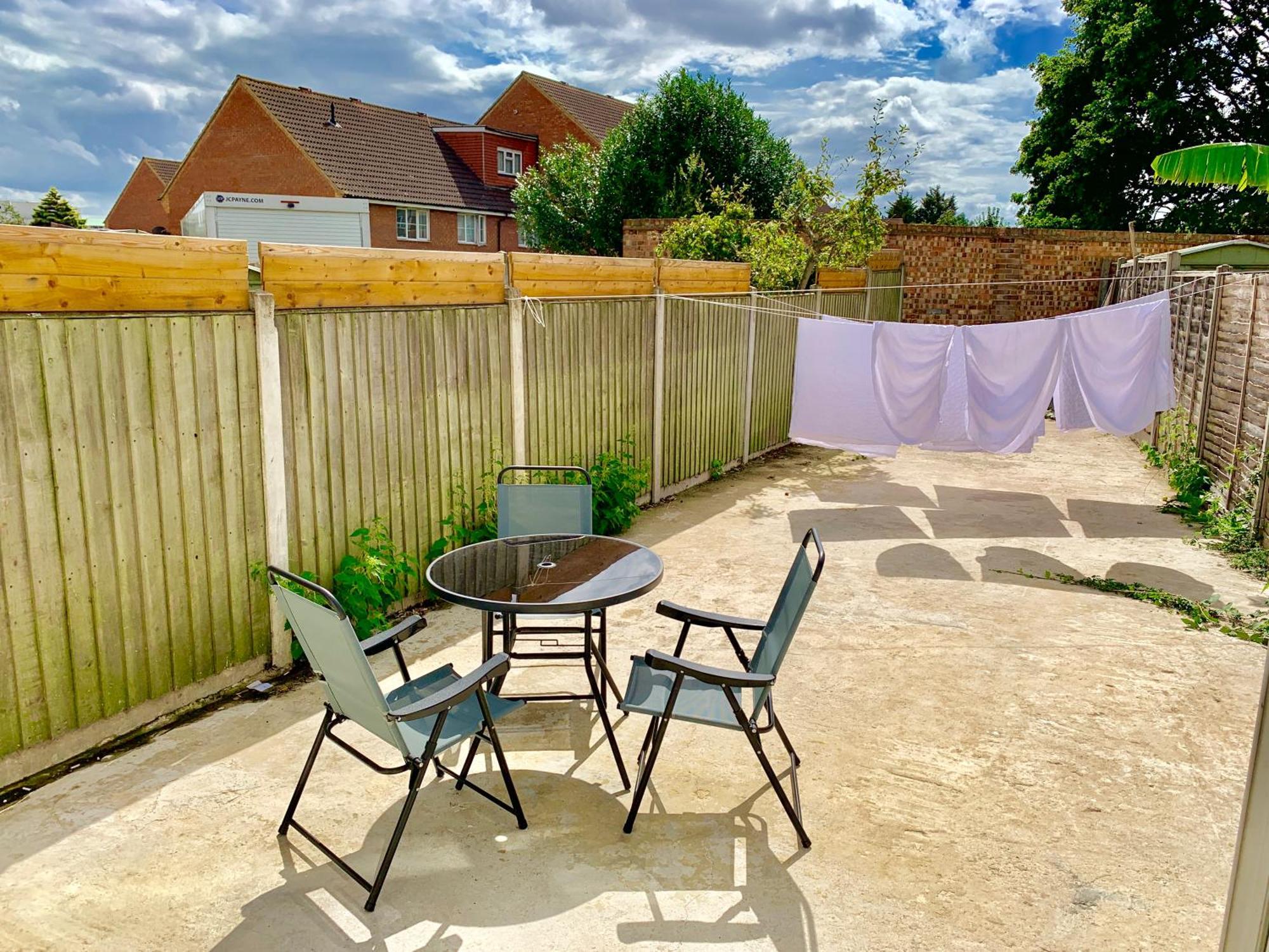 London Studio Apartments, Private Bathrooms And Parking Ilford Exterior photo