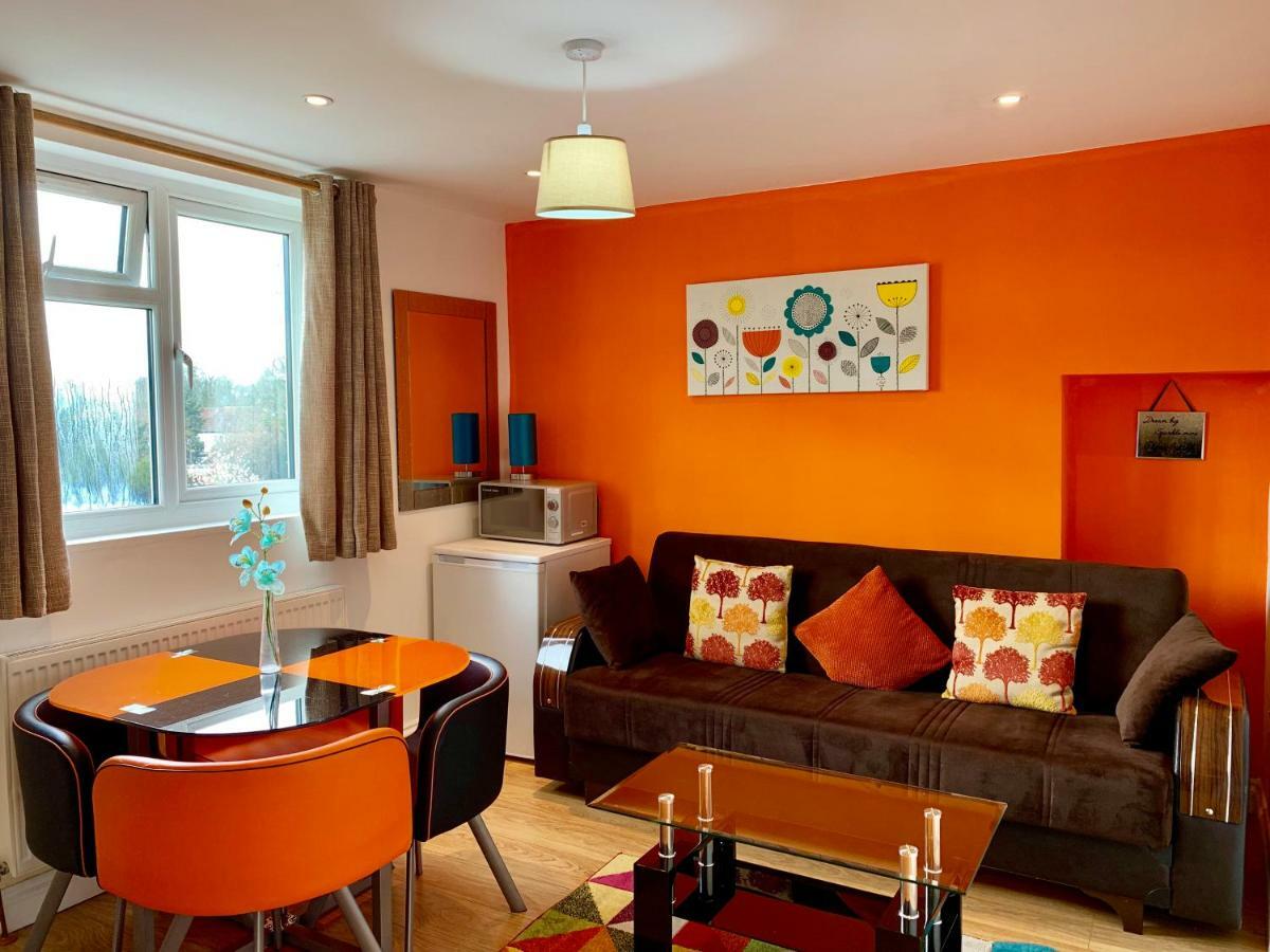 London Studio Apartments, Private Bathrooms And Parking Ilford Exterior photo