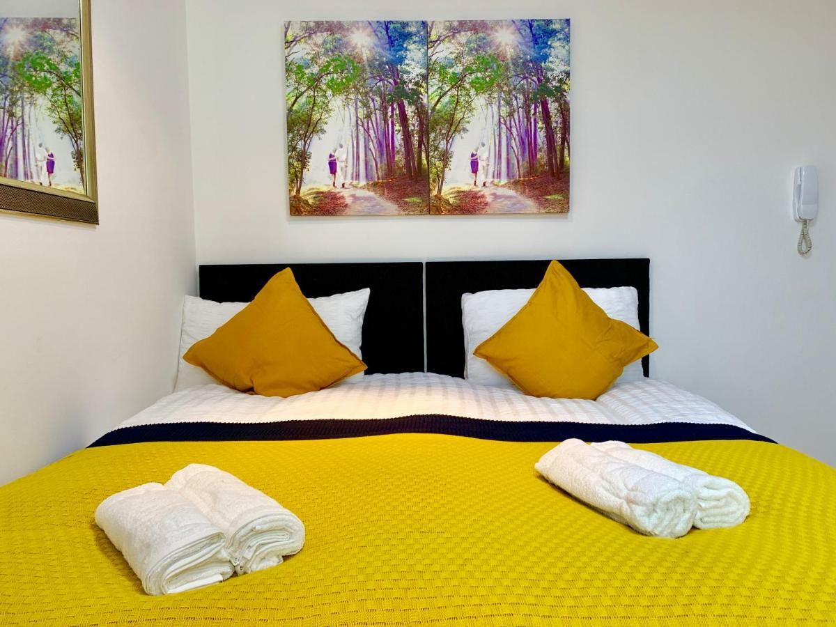 London Studio Apartments, Private Bathrooms And Parking Ilford Exterior photo